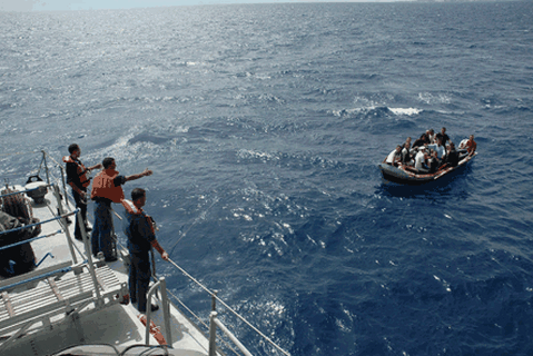 عرض البحر الأبيض المتوسط.. البحرية الملكية تقدم المساعدة لـ202 مرشحا للهجرة السرية