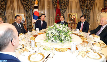 ترأسها العثماني.. الملك يقيم مأدبة عشاء على شرف الوزير الأول في كوريا الجنوبية