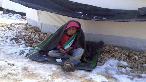 بسبب البرد.. وفاة 15 طفلا في مخيمات اللاجئين في سوريا