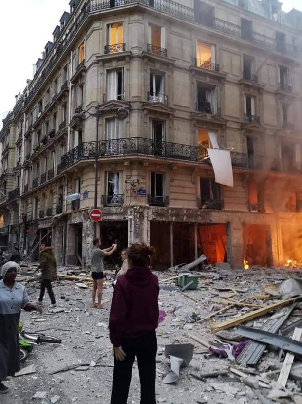 بالصور والفيديو.. إصابة أكثر من 20 شخصا في انفجار وسط باريس