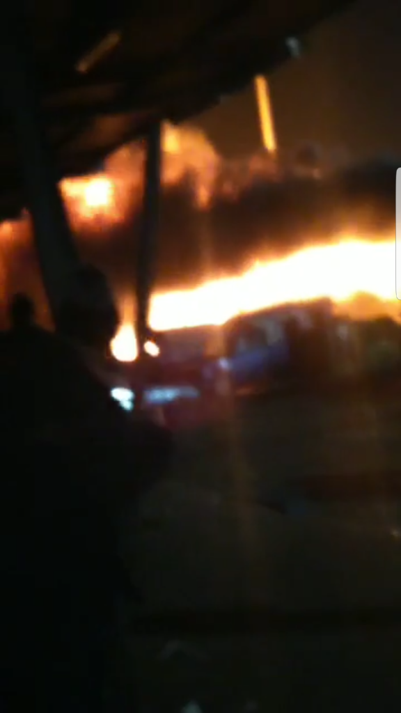 بالصور والفيديو من كازا.. حريق كبير في سوق الجملة