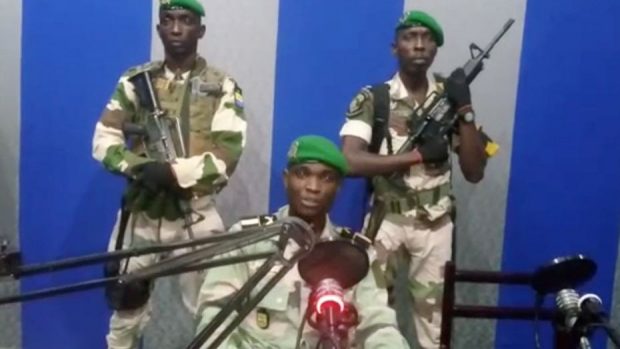 الحكومة الغابونية: الوضع تحت السيطرة… تم القبض على الضباط المتمردين