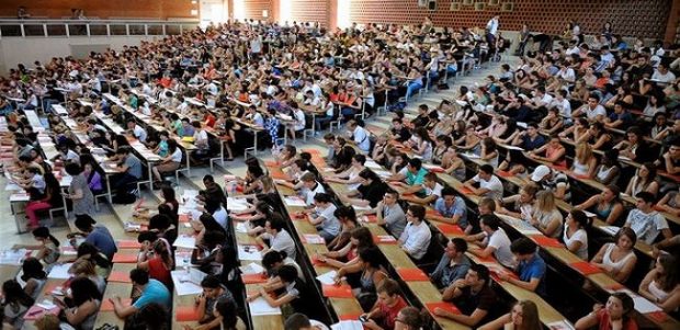 فرنسا.. 7 جامعات ترفض رفع رسوم التسجيل للطلبة الأجانب