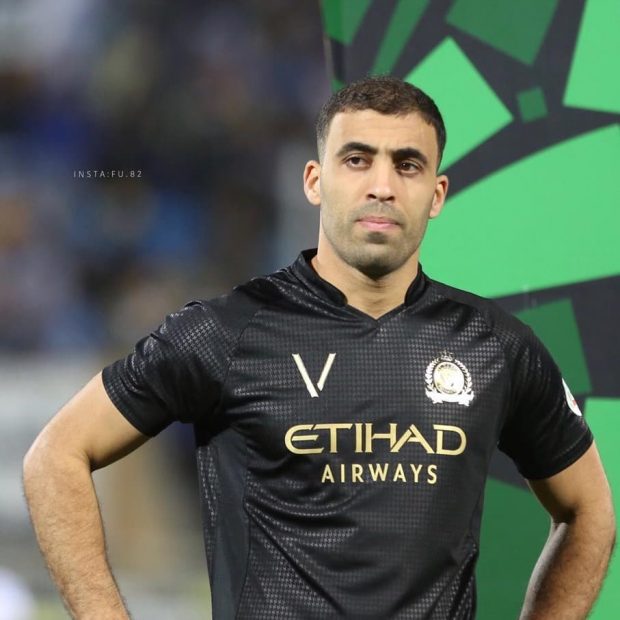 بالفيديو.. مجموعة من مشجعي النصر تهاجم إعلاميا سعوديا بسبب المغربي حمد الله