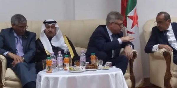 سفير الجبهة لدى الجزائر يؤكد أنها تتجه إلى تصحيح موقفها.. البوليساريو فرحانين بالسعودية!!