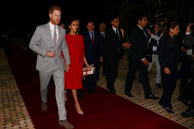 بمناسبة زيارة الأمير هاري وعقيلته إلى المغرب.. سفير بريطانيا كيمدح فالمملكة