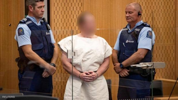 قتل 51 مصليا ووثق جريمته بـ”اللايف”.. توجيه 91 اتهاما لمنفذ هجوم نيوزيلندا