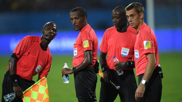 بعد الوداد في العصبة.. نهضة بركان يتعرض إلى “مجزرة تحكيمية” في نهائي كأس الكاف