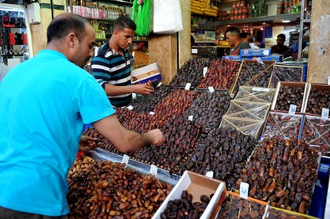 دعت إلى التبليغ عن حالات الغش في السلع والأسعار.. الداخلية تطلق رقما وطنيا لتلقي شكايات المستهلكين في رمضان 