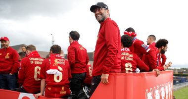 دوري أبطال أوروبا.. شوارع ليفربول تتحول إلى كرنفال أحمر احتفالا باللقب