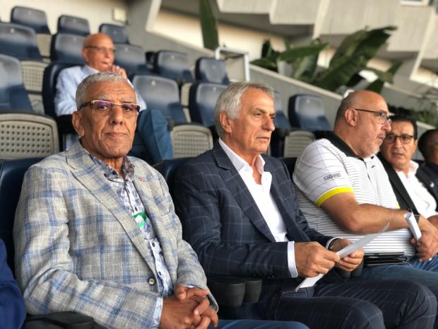 بالصور من دونور.. خليلوزيتش يتابع مباراة الرجاء والنصر الليبي