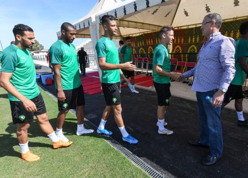 بحضور لقجع.. المنتخب المحلي يجري آخر حصة تدريبية قبل مواجهة الجزائر (صور)
