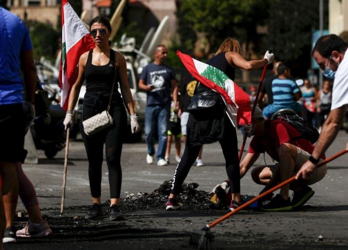 الاحتجاجات الشعبية في لبنان.. سفارة المغرب تخصص رقما للطوارئ للجالية