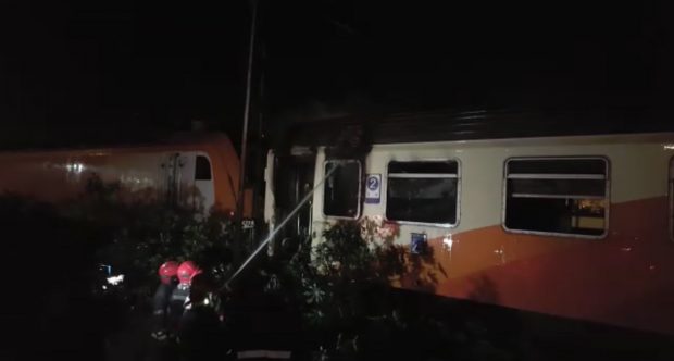كان متوجها إلى طنجة.. اندلاع حريق في مقطورة قطار في محطة الوازيس (فيديو)