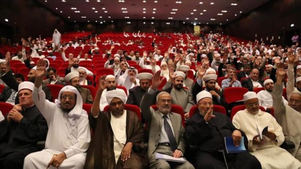 للحد من انتشار كورونا.. اتحاد علماء المسلمين يدعو إلى إيقاف صلاة الجمعة وصلوات الجماعة 