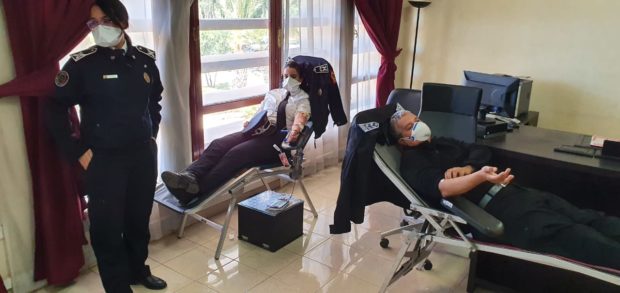 بالصور من أكادير.. البوليس ينخرط في حملة التبرع بالدم
