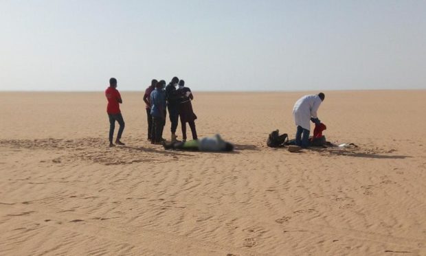 طرفاية.. العثور على جثة طفلة مدفونة في الرمال وتوقيف 22 مرشحا للهجرة السرية