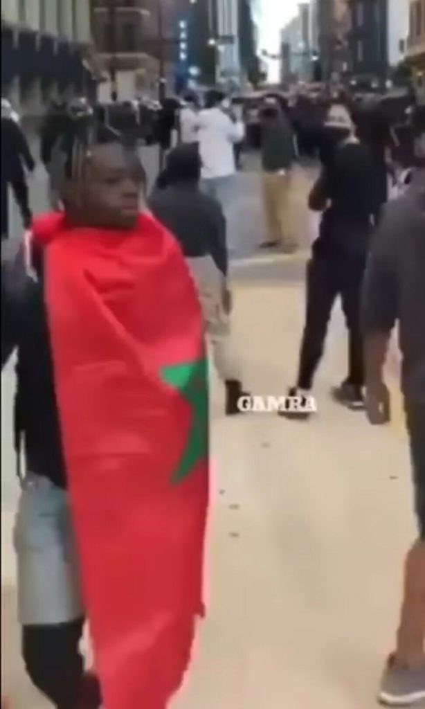 الراية المغربية في مظاهرات أمريكا.. ظهور جديد للموريشيين