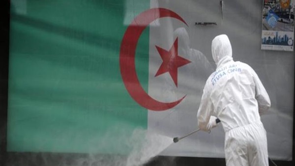سجلت أزيد من 21 ألف إصابة و1052 حالة وفاة.. تمديد الحجر المنزلي في الجزائر