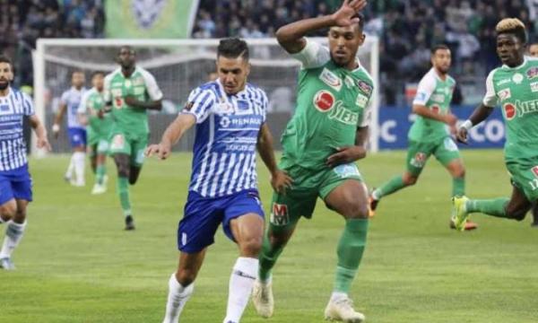 رسميا.. العصبة الاحترافية تحدد موعدا جديدا لإجراء مباراة الرجاء واتحاد طنجة