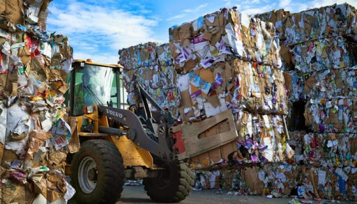 المغرب واستيراد النفايات السامة.. توضيح وزارة البيئة