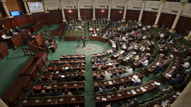 فيها غي التكنوقراط.. البرلمان التونسي يمنح الثقة لحكومة المشيشي 