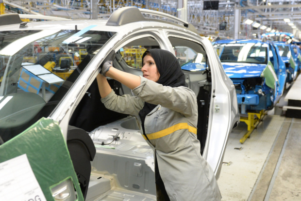 العهدة على وزير الصناعة.. المغرب في وضع يسمح له أن يصبح مركزا لصناعة السيارات أكثر تنافسية عالميا