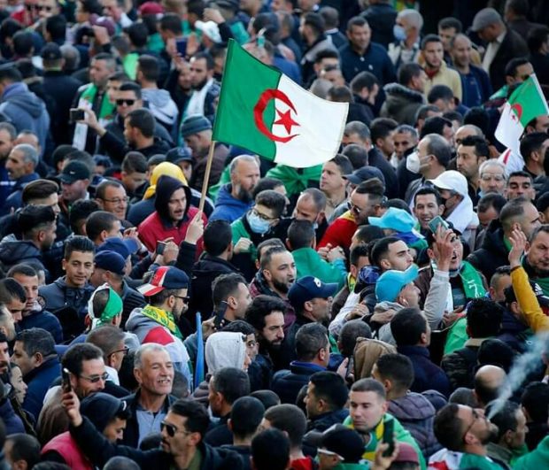 في الذكرى الثانيه للحراك.. انطلاق مسيرة احتجاجية حاشدة في خراطة الجزائرية