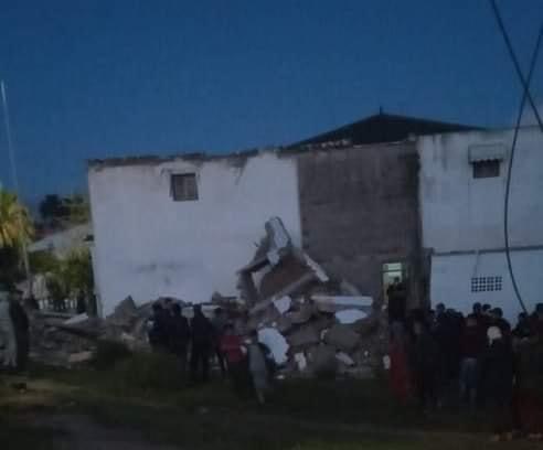 المصلين هربوا قبل ما تريب.. انهيار صومعة مسجد في أسفي (صور وفيديو)