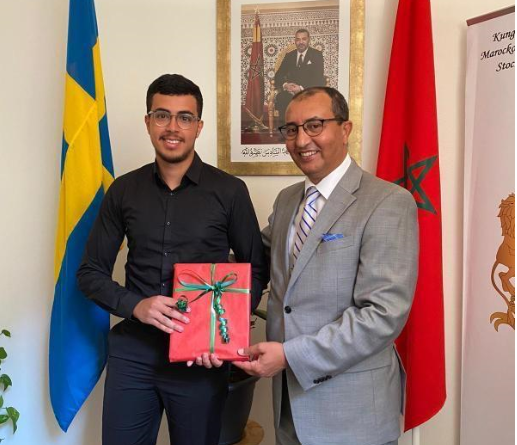 شرف بلادو.. تلميذ مغربي يحصل على أعلى معدل الباك في السويد (صور وفيديو)