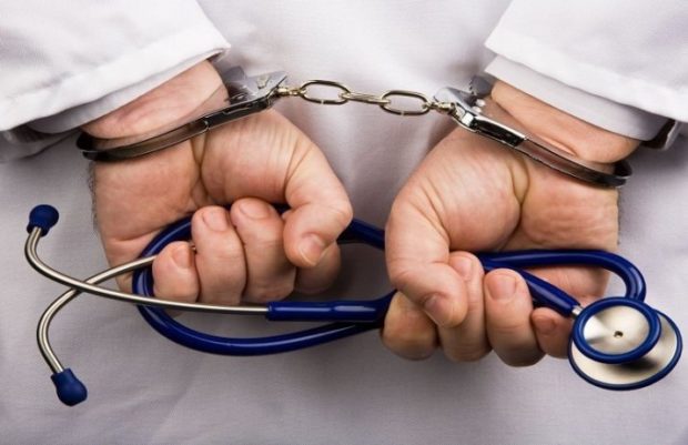 معاهم جوج أطباء.. توقيف 6 أشخاص في وجدة ضمن شبكة إجرامية لتزوير “اختبارات كورونا”