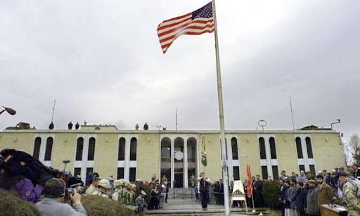 بعد وصول “طالبان” إلى العاصمة.. الولايات المتحدة الأمريكية تسحب تمثيليتها من أفغانستان