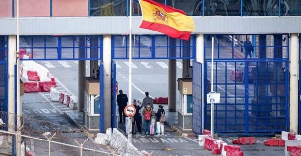 لشهر إضافي.. سلطات إسبانيا تمدد إغلاق معبري سبتة ومليلية المحتلتين