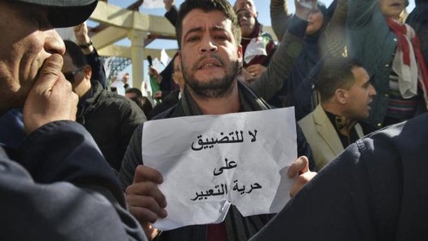 سنة سعيدة.. الجزائر تستقبل العام الجديد بحملة اعتقالات