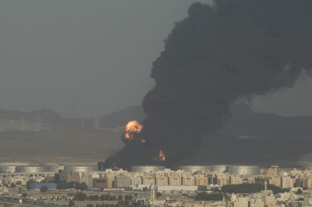 بالفيديو.. المتمردون الحوثيون يتبنون سلسلة هجمات على السعودية