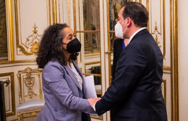 السفيرة الأمريكية في إسبانيا: المبادرة المغربية للحكم الذاتي معقولة وقابلة للتطبيق