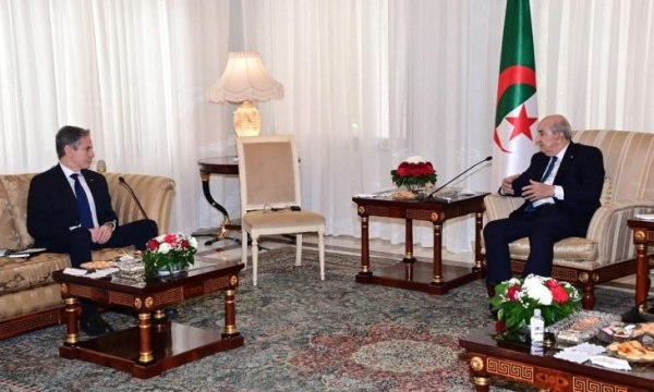 بعد لقائه بتبون.. وزير الخارجية الأميركي يدعو الجزائر إلى تحسين علاقاتها مع المغرب