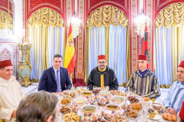 الإقامة الملكية في سلا.. جلالة الملك يقيم مأدبة إفطار على شرف رئيس الحكومة الاسبانية