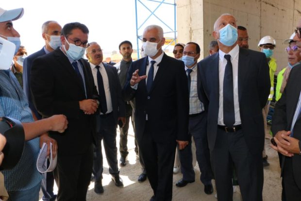 يُشيد على مساحة تفوق 7 هكتارات.. وزير الصحة يزور ورش بناء مستشفى وزان (صور)