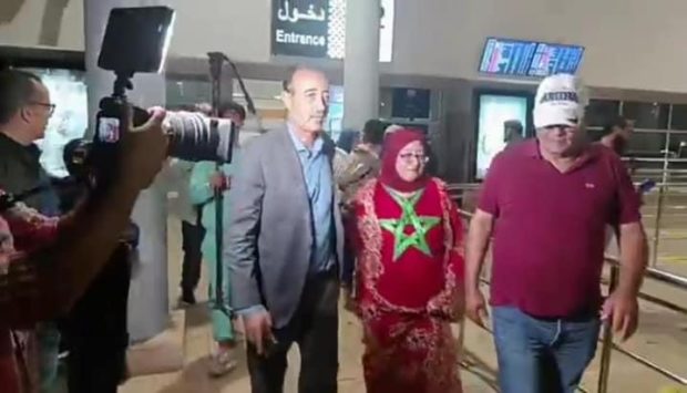 رجع لدارهم.. وصول الطالب المغربي إبراهيم سعدون إلى المغرب (صور)