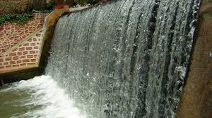 مسؤول في وكالة توزيع الماء لـ”كيفاش”: جودة مياه الشرب فبني ملال مزيانة