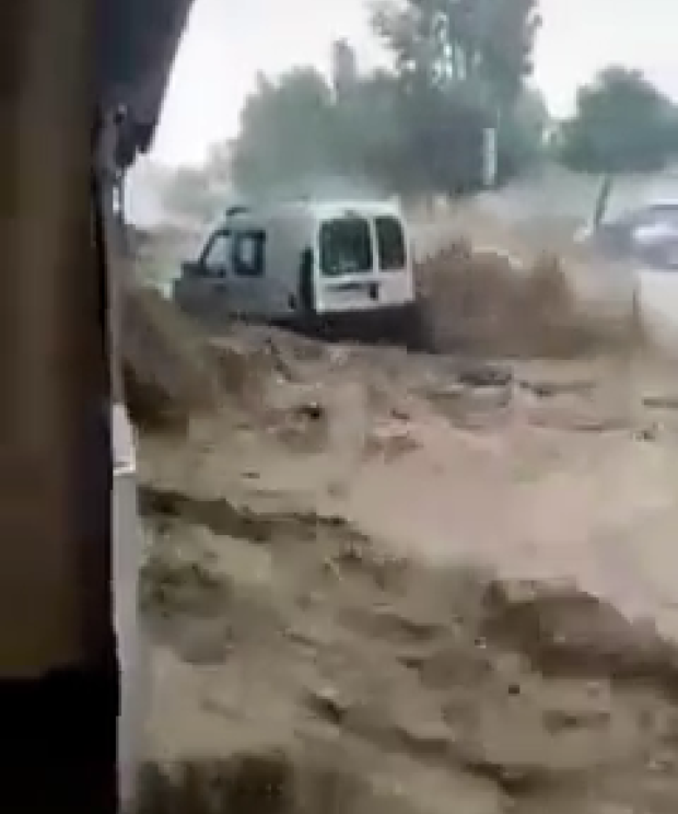 أحدثت خسائر مادية.. أمطار عاصفية تغرق أحياء في فاس (صور وفيديو)