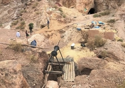 الرشيدية.. مصرع 4 عمال في منجم تقليدي إثر سقوطهم في حفرة بعمق حوالي 40 مترا