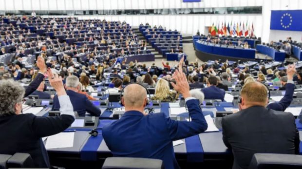 وصف قرار البرلمان الأوروبي بـ”الملغوم”.. الاتحاد الاشتراكي يرفض المساس بمصادر السيادة الوطنية