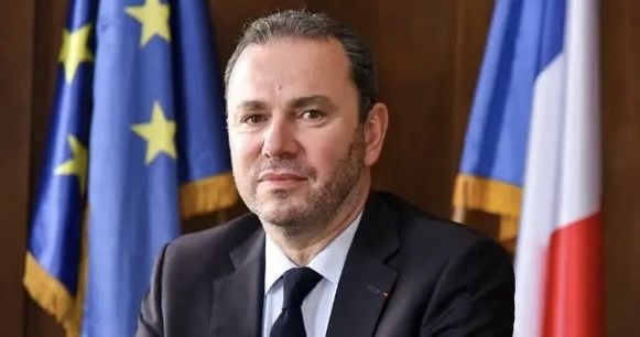 سفير فرنسا: توصية البرلمان الأوروبي حول حرية الصحافة بالمغرب “لا تلزمنا”