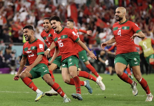 مباراة المغرب والبرازيل.. برشلونة الإسباني يتابع 3 لاعبين مغاربة