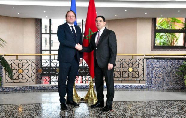 المفوض الأوروبي للجوار: المغرب دعامة للاستقرار… والإصلاحات التي أطلقها طموحة وقريبة من القيم الأوروبية