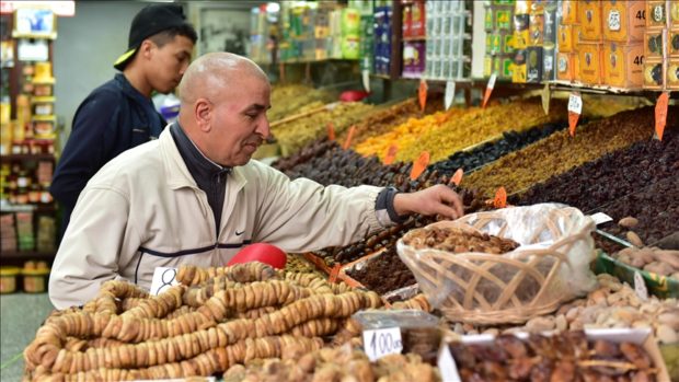 وزيرة الاقتصاد تطمئن المغاربة: الأسعار ستعود إلى الاستقرار في الأيام المقبلة