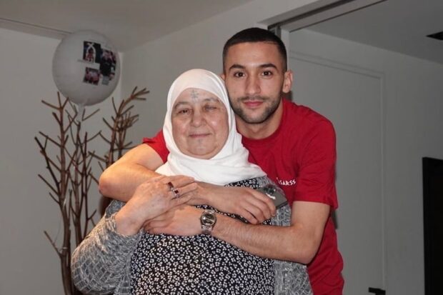 موقع گول: والدة زياش هي السر في انتقاله إلى السعودية