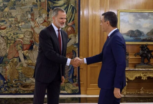 إسبانيا.. العاهل الإسباني يكلّف بيدرو سانشيز بتشكيل حكومة
